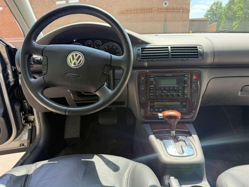 Volkswagen Passat  2005