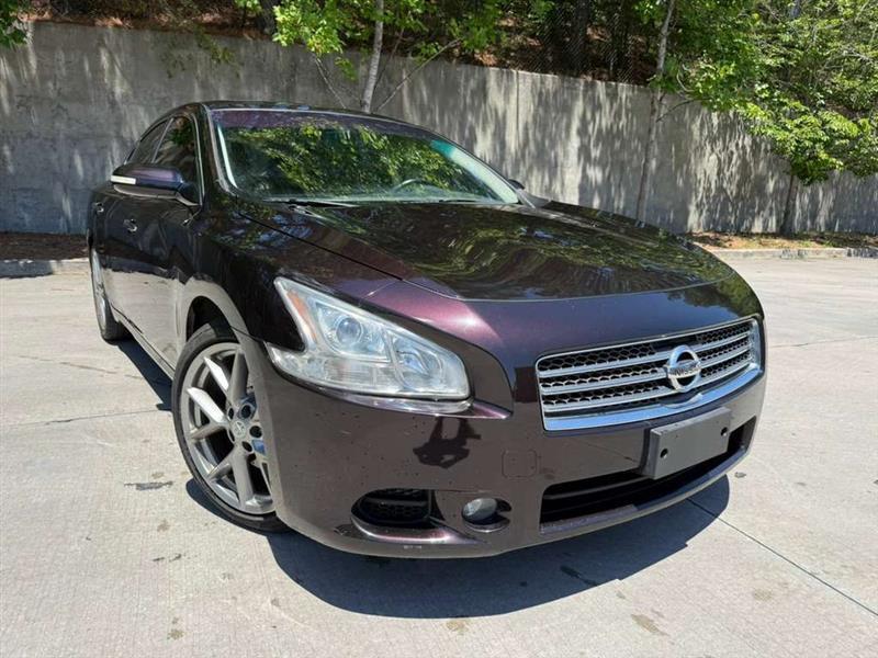 Nissan Maxima  2011