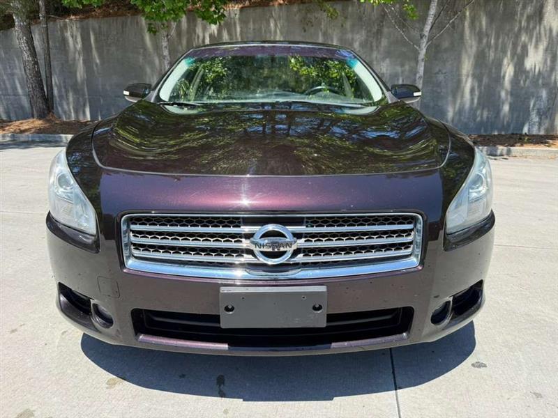 Nissan Maxima  2011