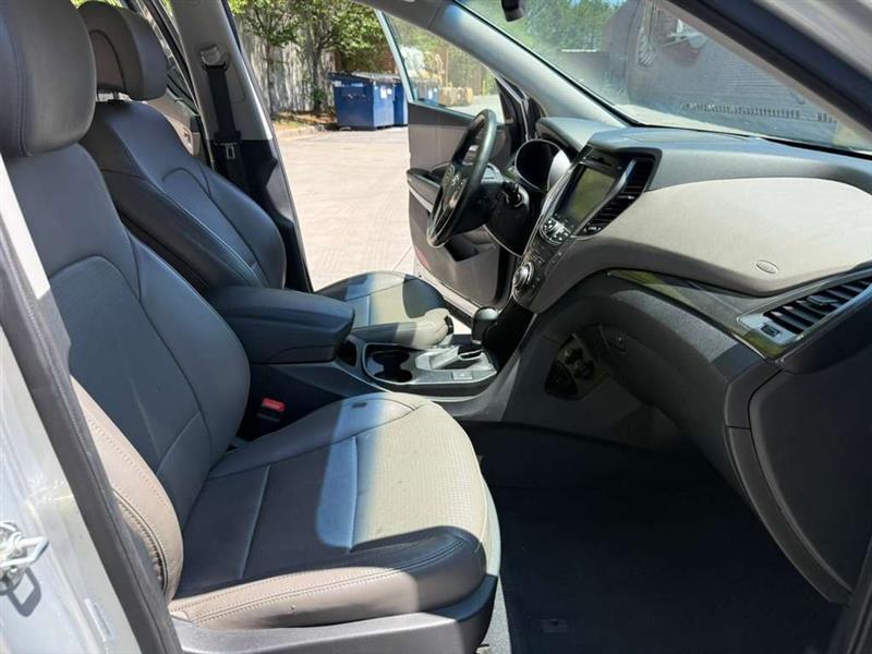 Hyundai Santa Fe  2015