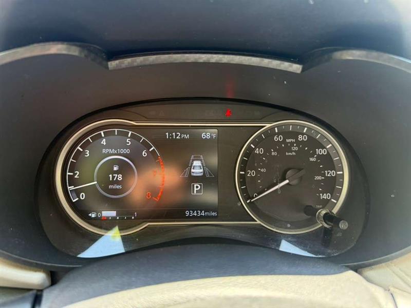 Nissan Versa  2021