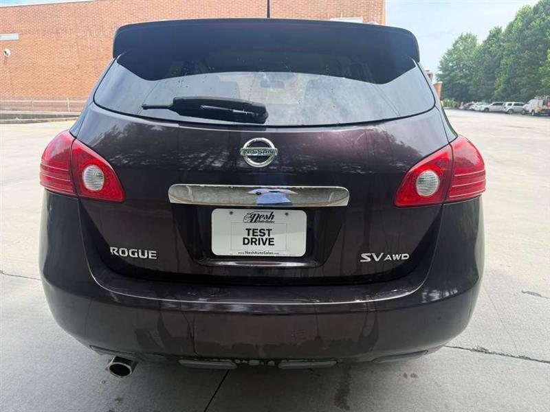 Nissan Rogue  2011