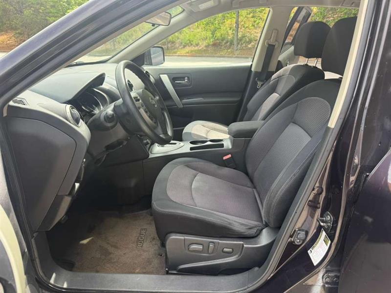 Nissan Rogue  2011