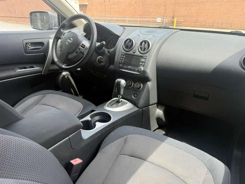 Nissan Rogue  2011