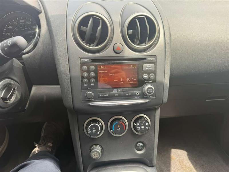 Nissan Rogue  2011