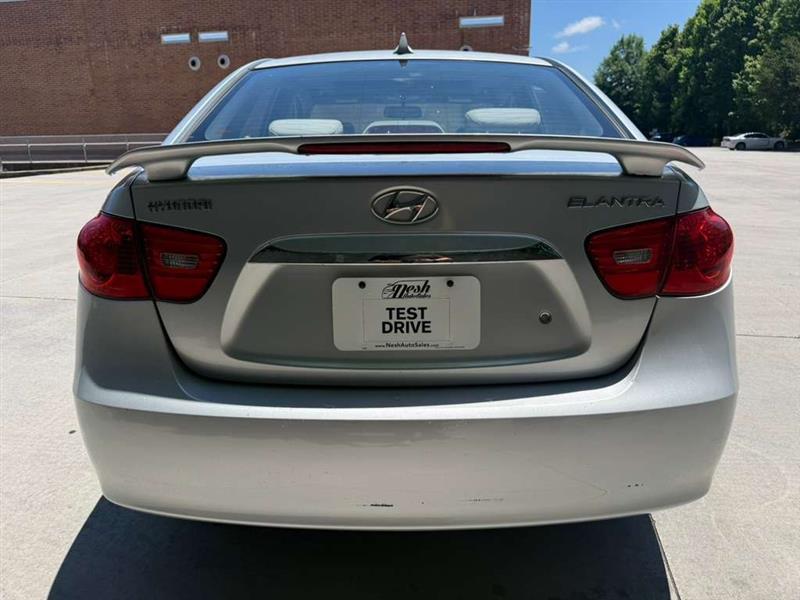 Hyundai Elantra  2010
