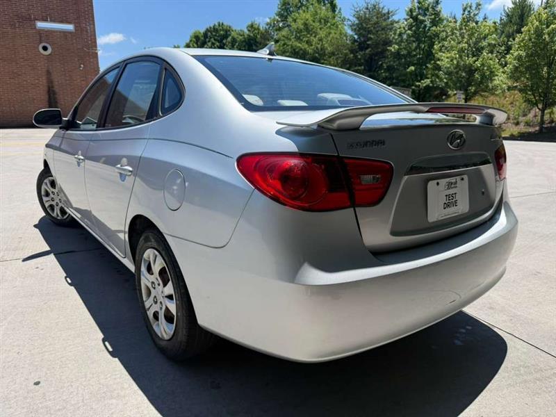 Hyundai Elantra  2010