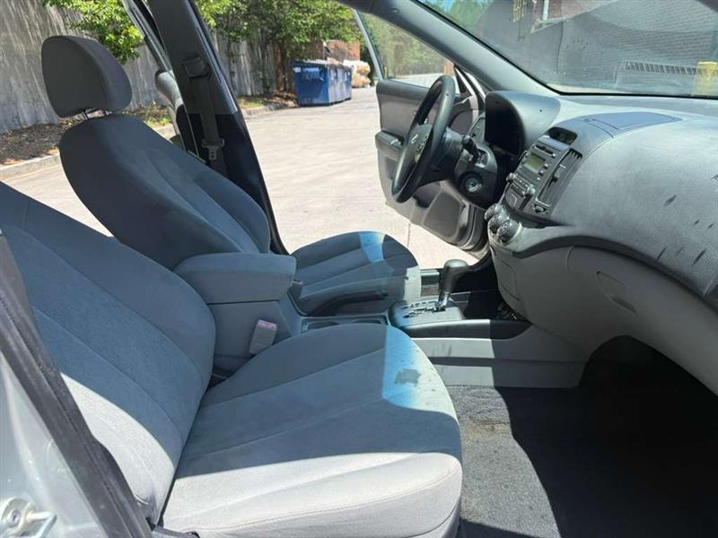 Hyundai Elantra  2010