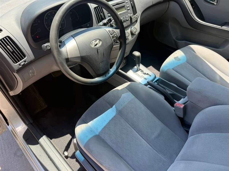 Hyundai Elantra  2010