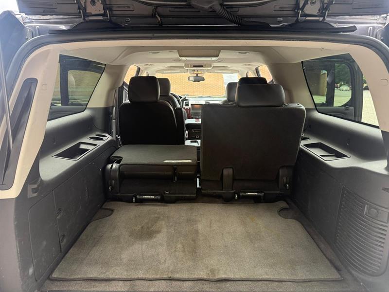Cadillac Escalade  2011