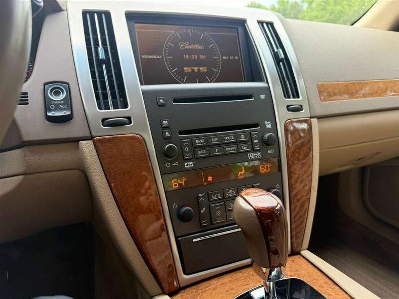 Cadillac STS  2009