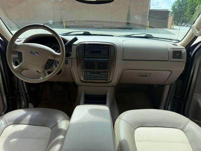 Ford Explorer  2004