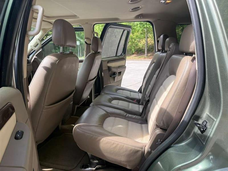 Ford Explorer  2004