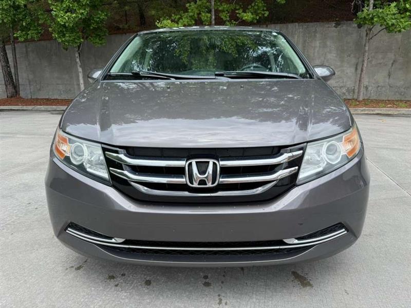 2016 Honda Odyssey SE's photo