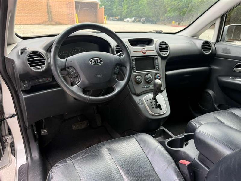 Kia Rondo  2009