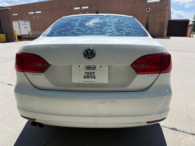 Volkswagen Jetta  2014