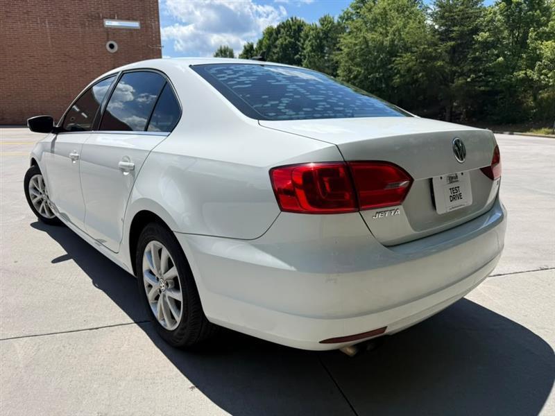 Volkswagen Jetta  2014