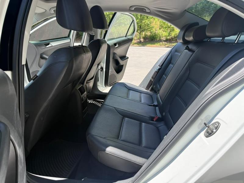 Volkswagen Jetta  2014