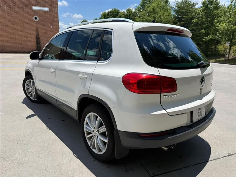 Volkswagen Tiguan  2013