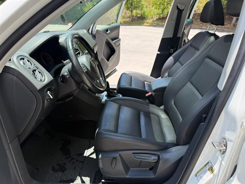 Volkswagen Tiguan  2013