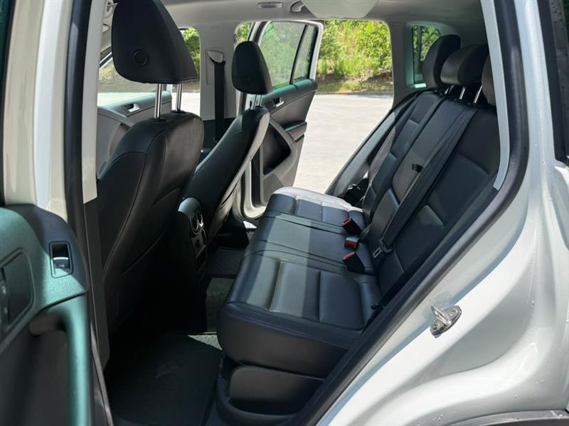 Volkswagen Tiguan  2013