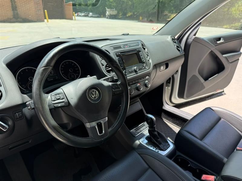 Volkswagen Tiguan  2013