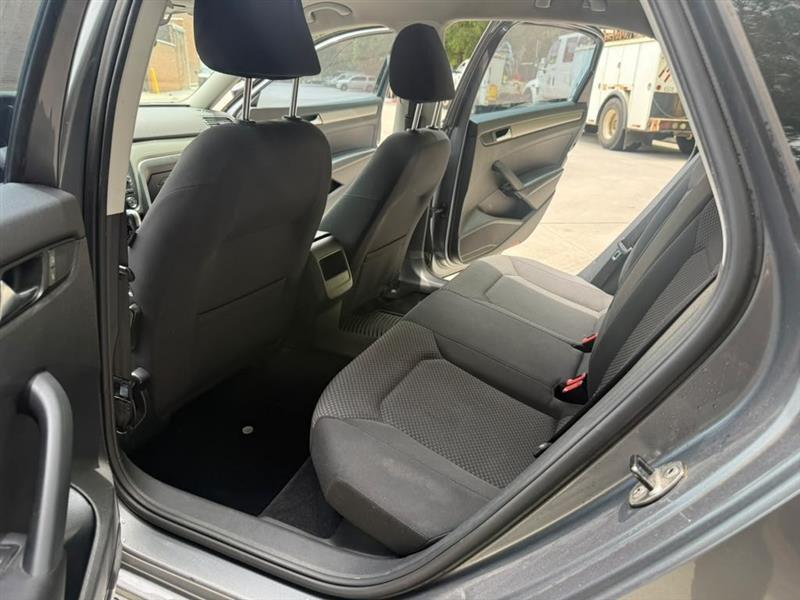 Volkswagen Passat  2013