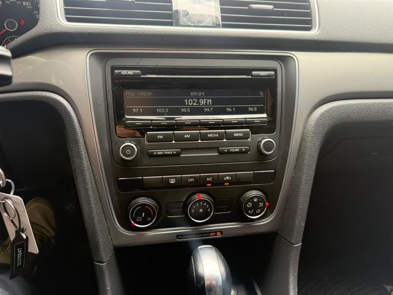 Volkswagen Passat  2013