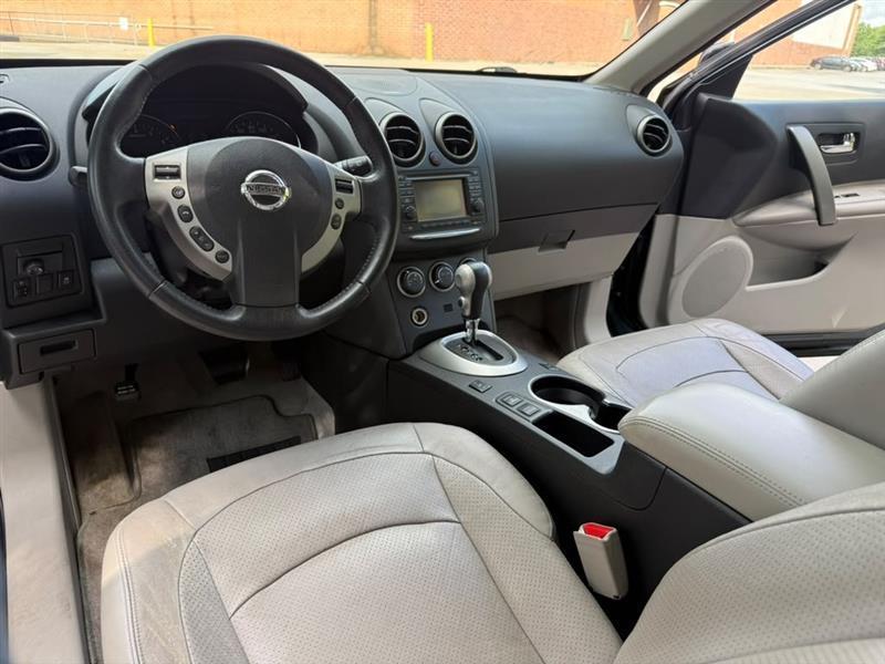 Nissan Rogue  2013