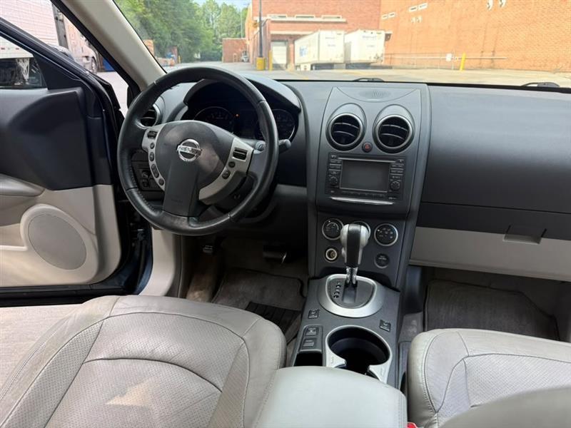 Nissan Rogue  2013
