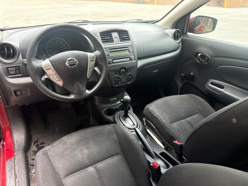 Nissan Versa  2017