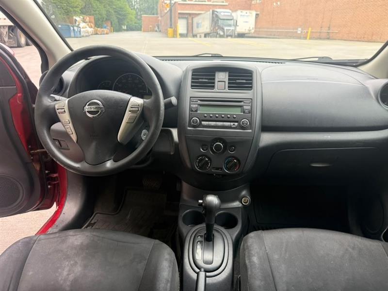 Nissan Versa  2017