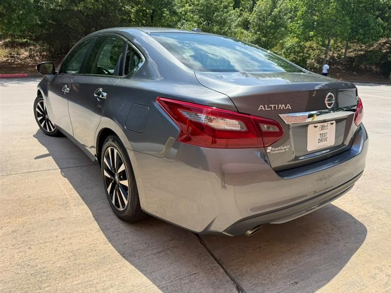 Nissan Altima  2018