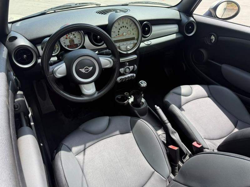 MINI Cooper  2009