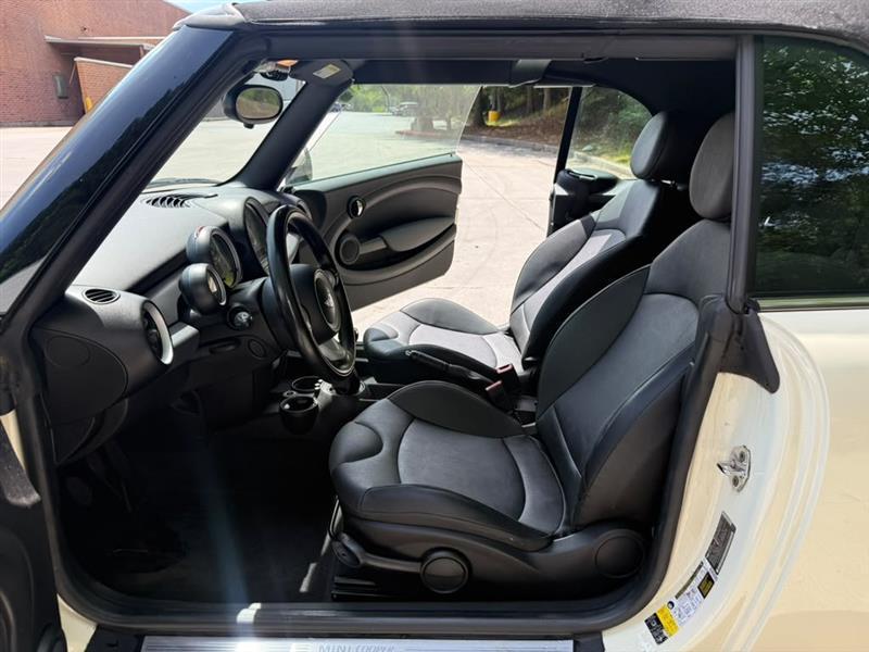 MINI Cooper  2009