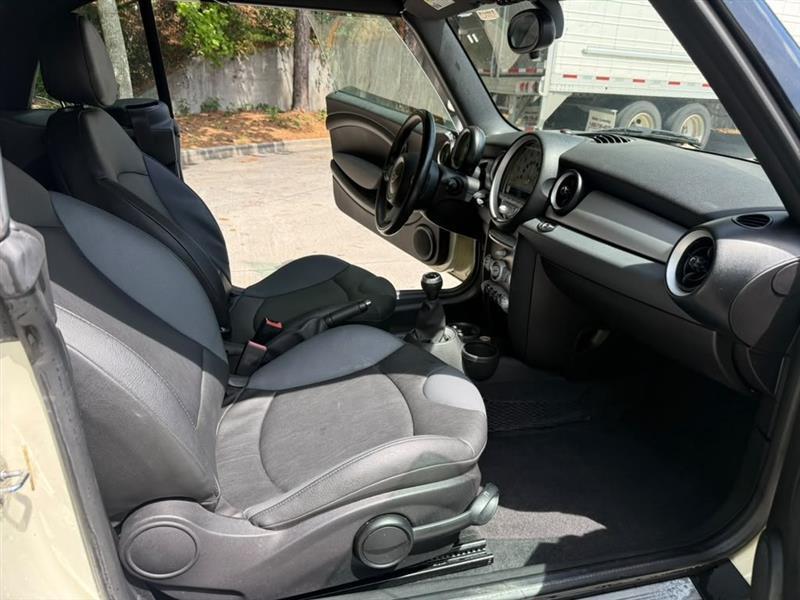 MINI Cooper  2009