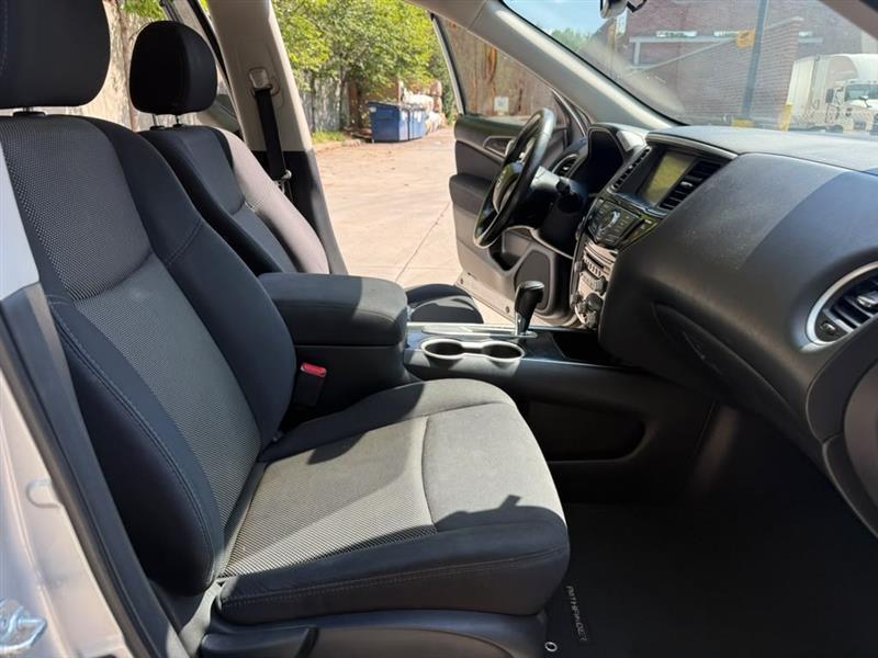 Nissan Pathfinder  2017