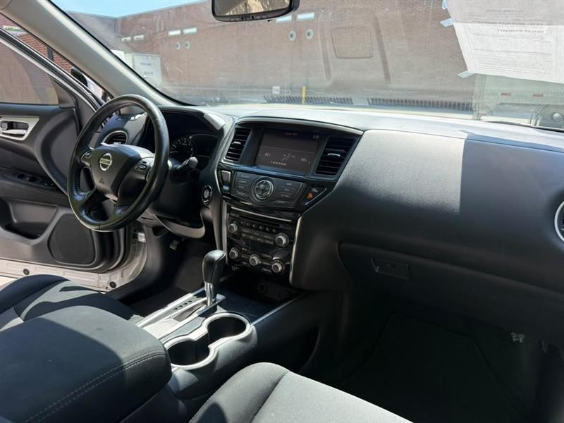 Nissan Pathfinder  2017
