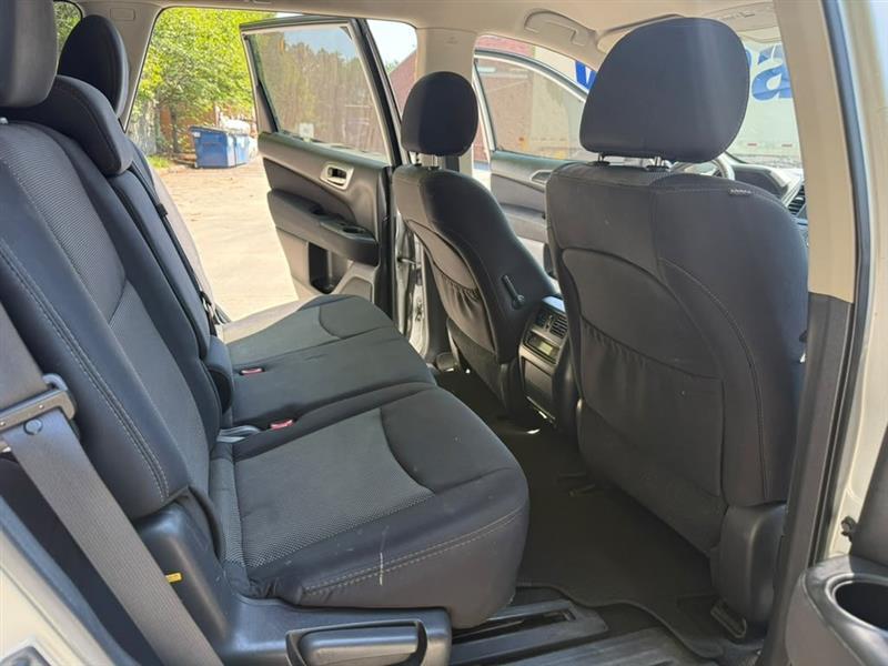 Nissan Pathfinder  2017