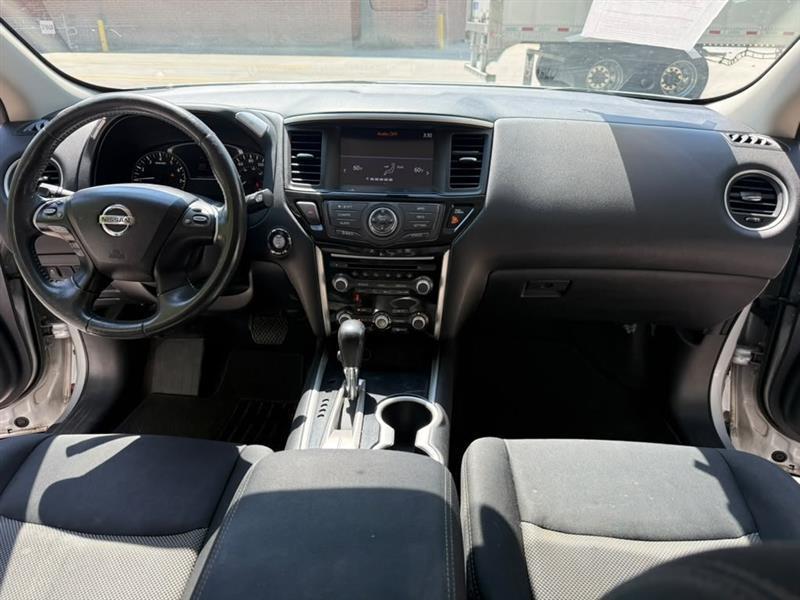 Nissan Pathfinder  2017