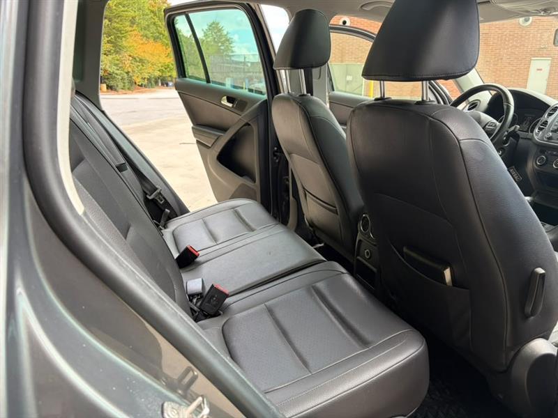 Volkswagen Tiguan  2013