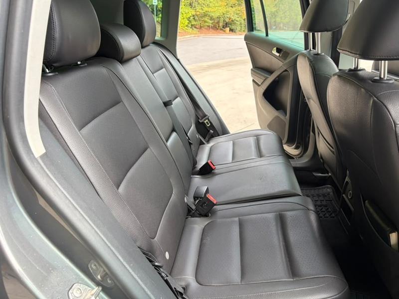 Volkswagen Tiguan  2013