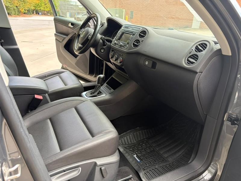Volkswagen Tiguan  2013
