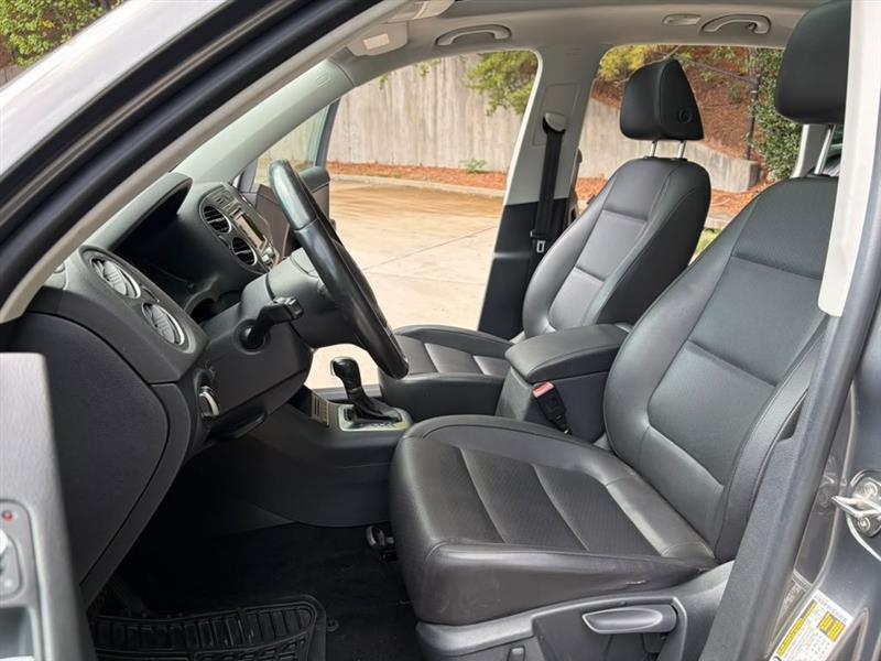 Volkswagen Tiguan  2013