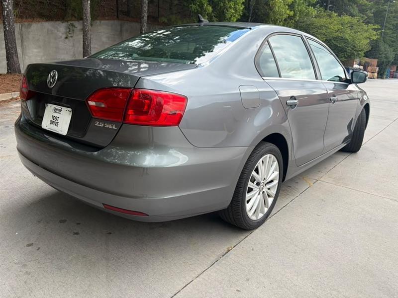 Volkswagen Jetta  2012