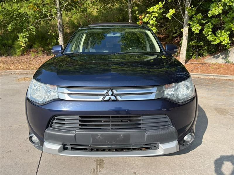 Mitsubishi Outlander  2015