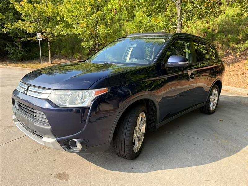 Mitsubishi Outlander  2015