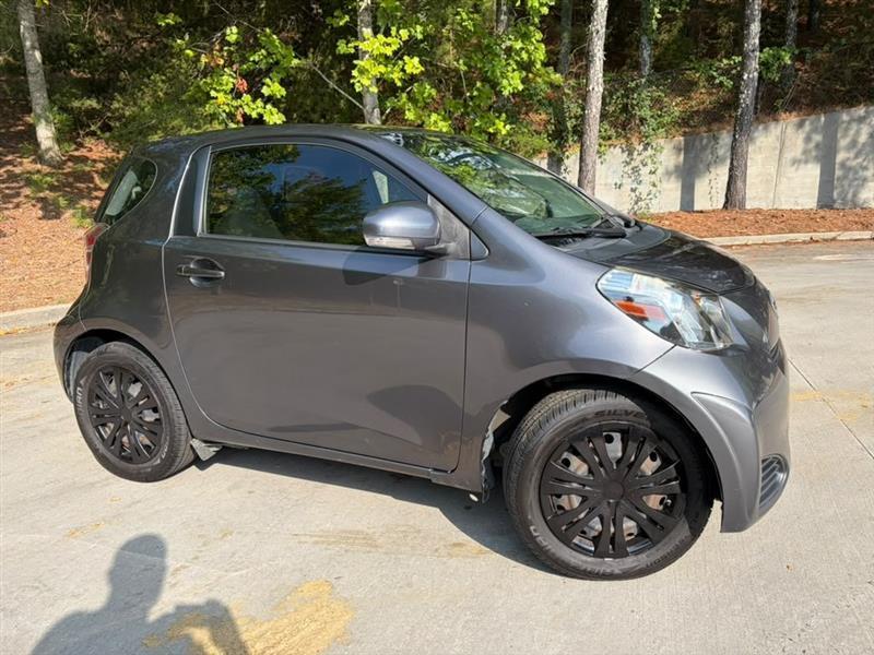 Scion iQ  2012