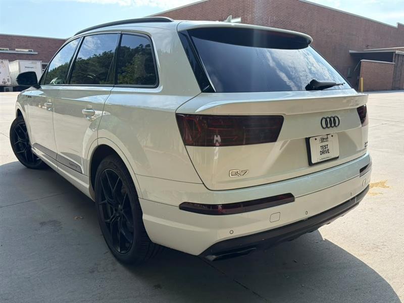 Audi Q7  2017