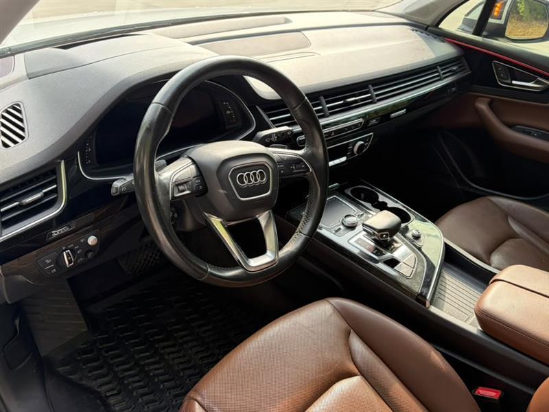 Audi Q7  2017